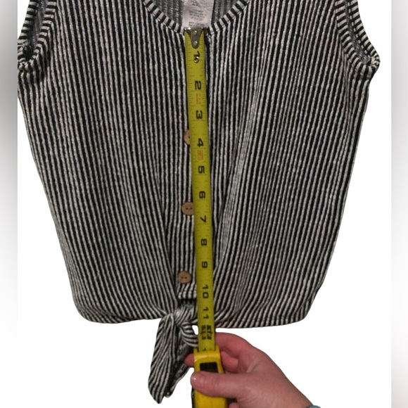 Caution in the Wind black/white striped tank top size small - Picture 8 of 8